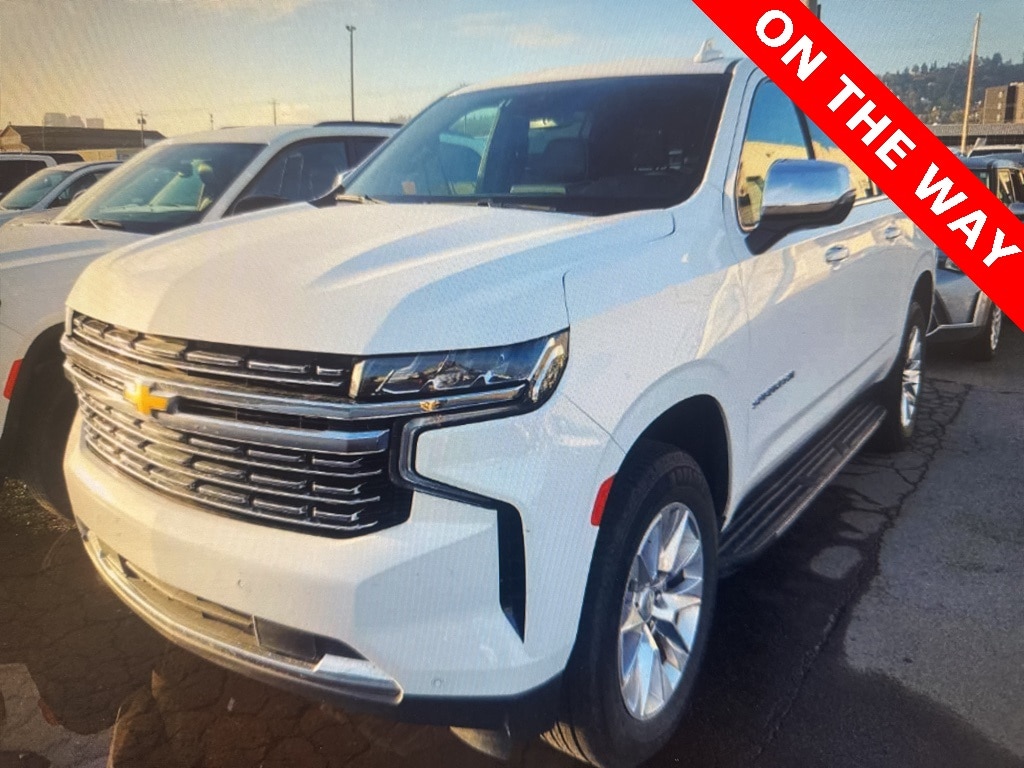 2023 Chevrolet Suburban Premier's photo