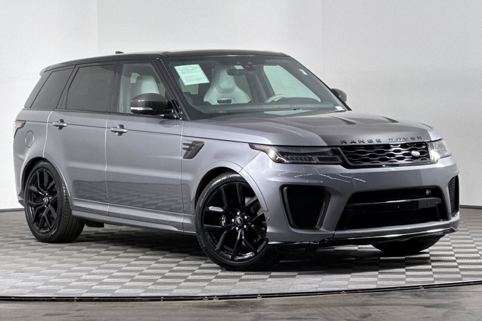 2022 Land Rover Range Rover Sport SVR photo 2