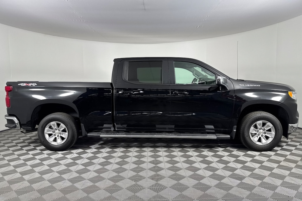 Used 2024 Chevrolet Silverado 1500 LT w/1LT Truck Crew Cab