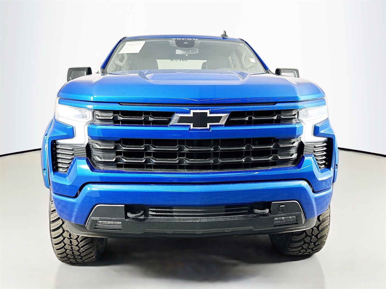 2022 Chevrolet Silverado 1500 RST photo 2