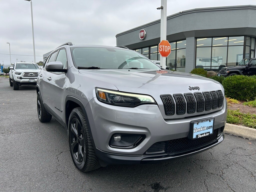 2020 Jeep Cherokee Altitude photo 2