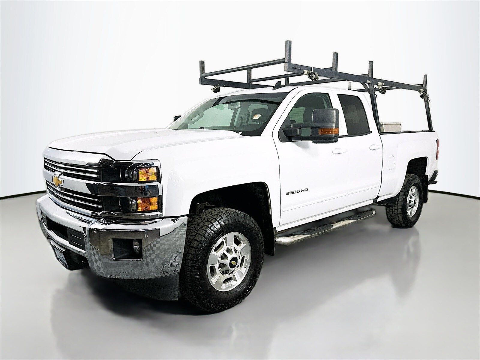 2018 Chevrolet Silverado 2500HD LT photo 3