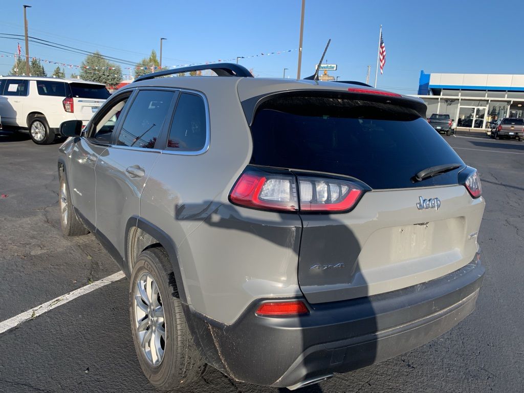 2022 Jeep Cherokee Latitude Lux photo 2