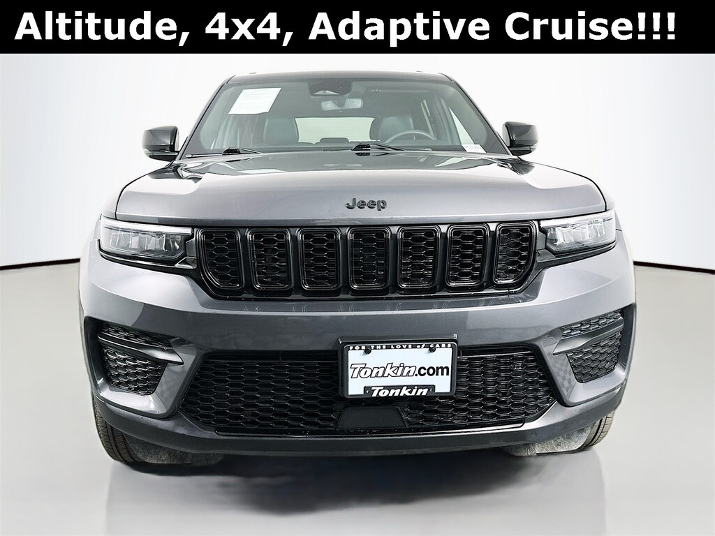 Used 2024 Jeep Grand Cherokee Laredo SUV