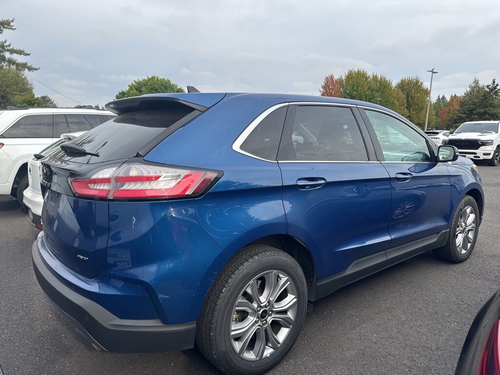 2023 Ford Edge Titanium photo 4