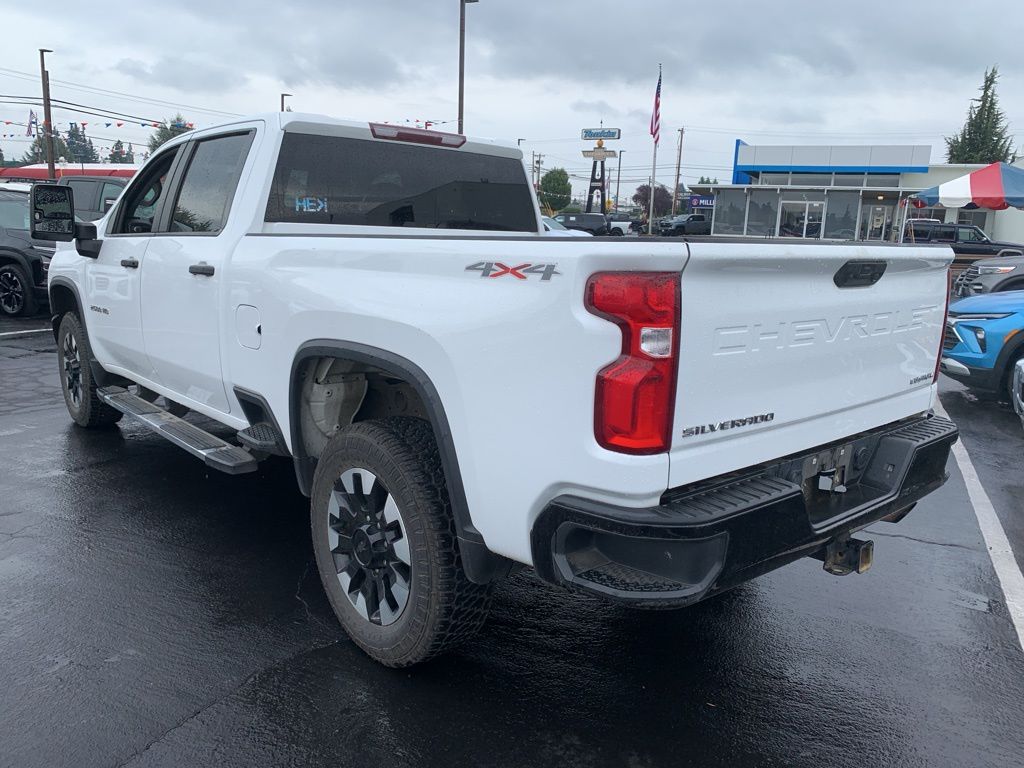 2020 Chevrolet Silverado 2500HD Custom photo 2