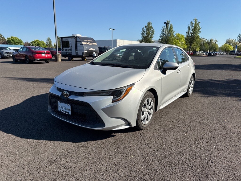 2021 Toyota Corolla LE photo 3