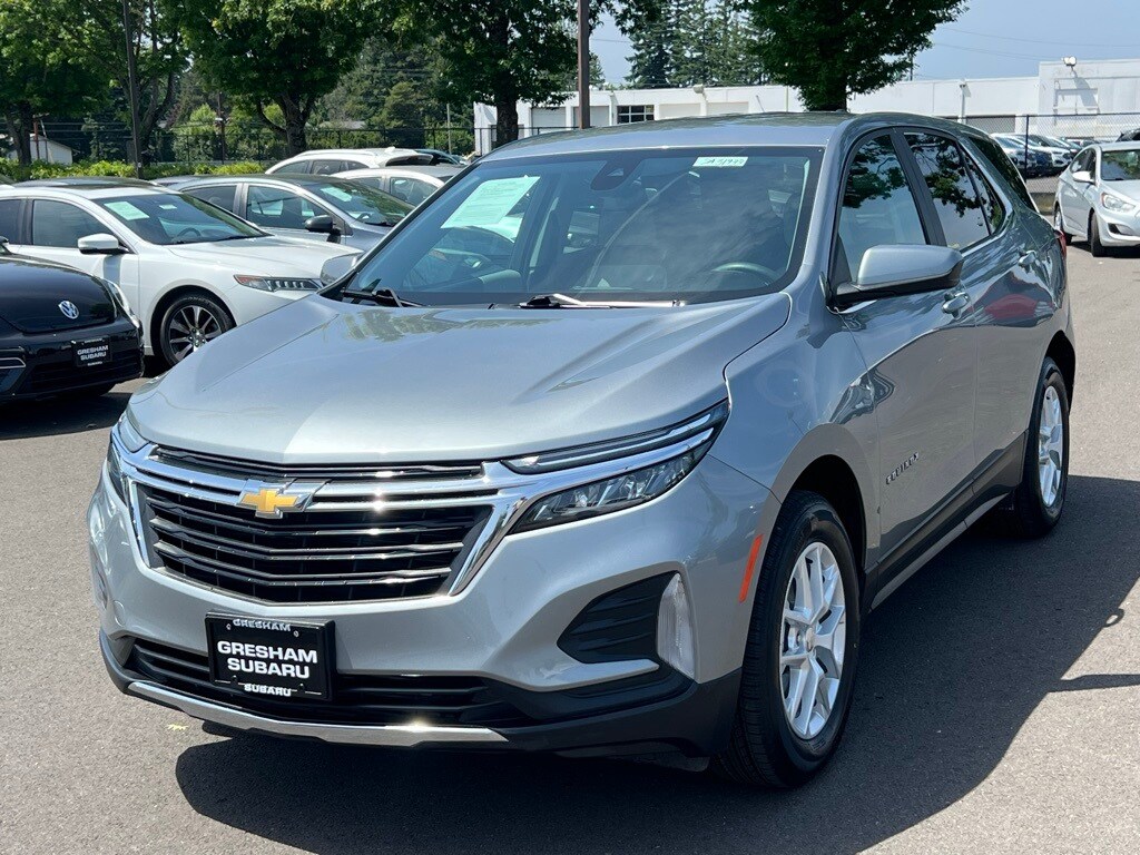2023 Chevrolet Equinox LT photo 2