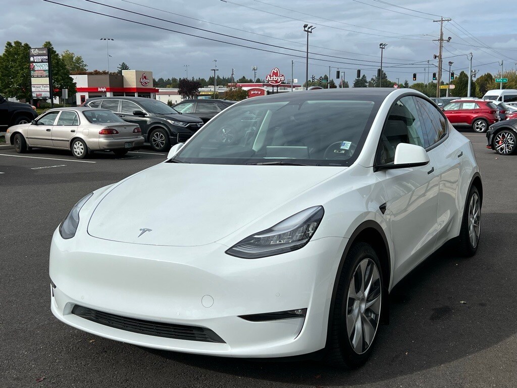 2021 Tesla Model Y Long Range photo 3