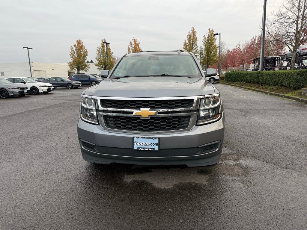 2020 Chevrolet Suburban LT photo 2