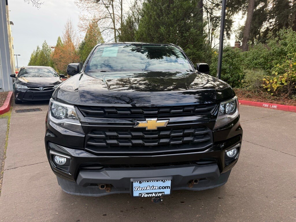 2022 Chevrolet Colorado LT photo 2