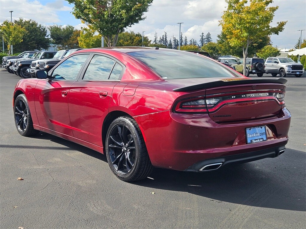 2018 Dodge Charger SXT photo 4