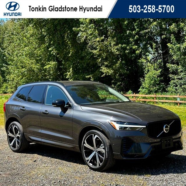 2024 Volvo XC60 T8 Ultimate Dark Theme AWD's photo