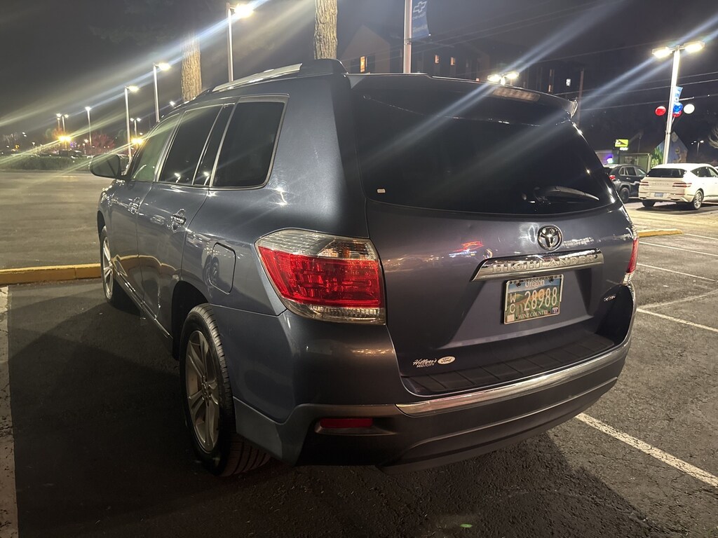 Used 2012 Toyota Highlander Limited V6 AWD SUV