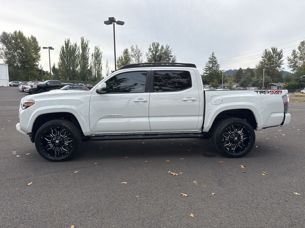 2021 Toyota Tacoma TRD Sport V6 photo 4