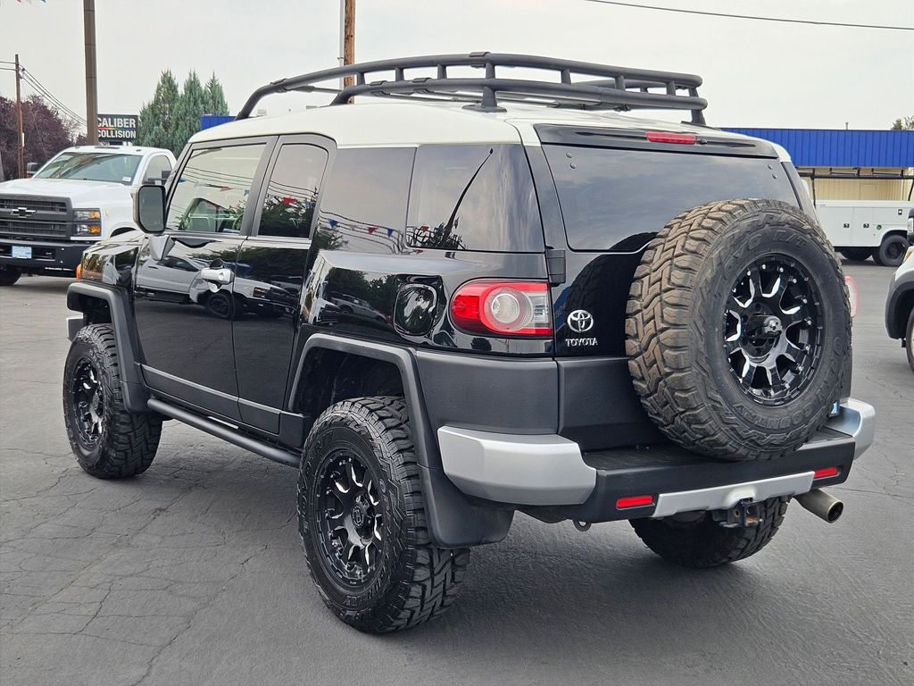 2014 Toyota FJ Cruiser Base photo 4