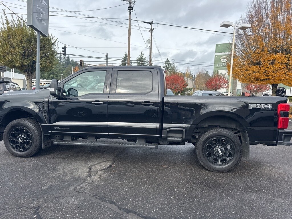 2024 Ford F-350 Lariat photo 3