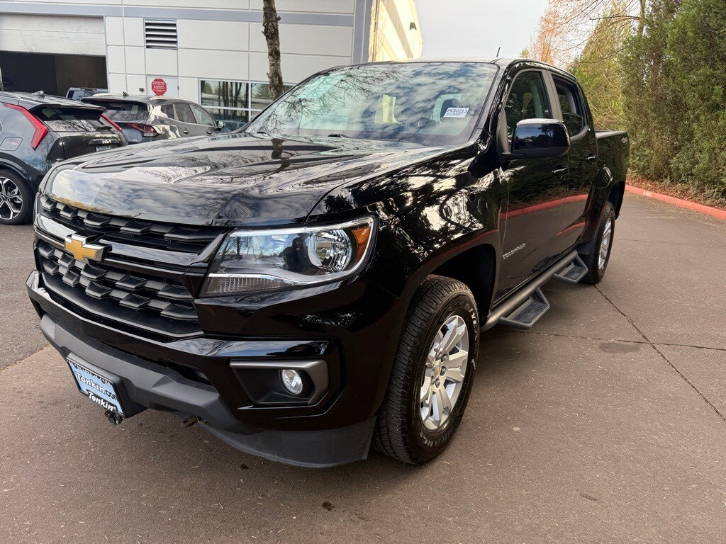 2022 Chevrolet Colorado LT photo 3