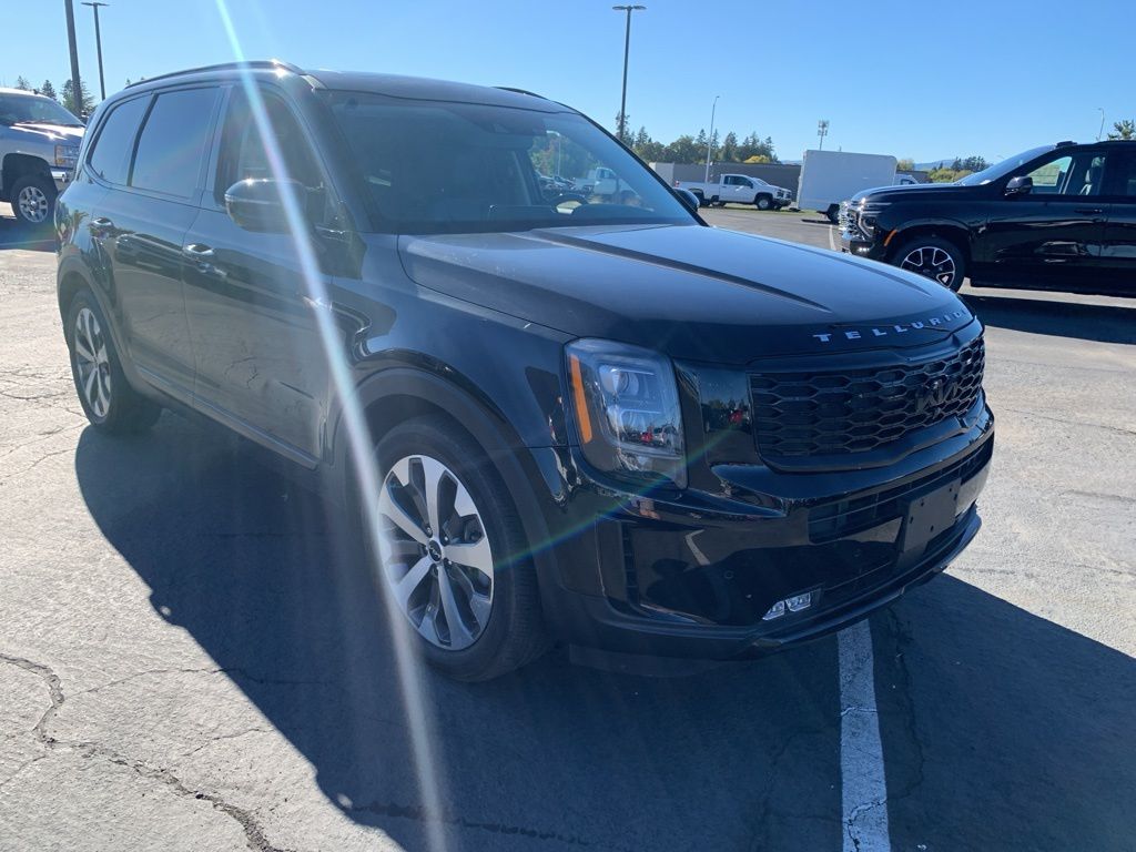 2022 Kia Telluride SX photo 3