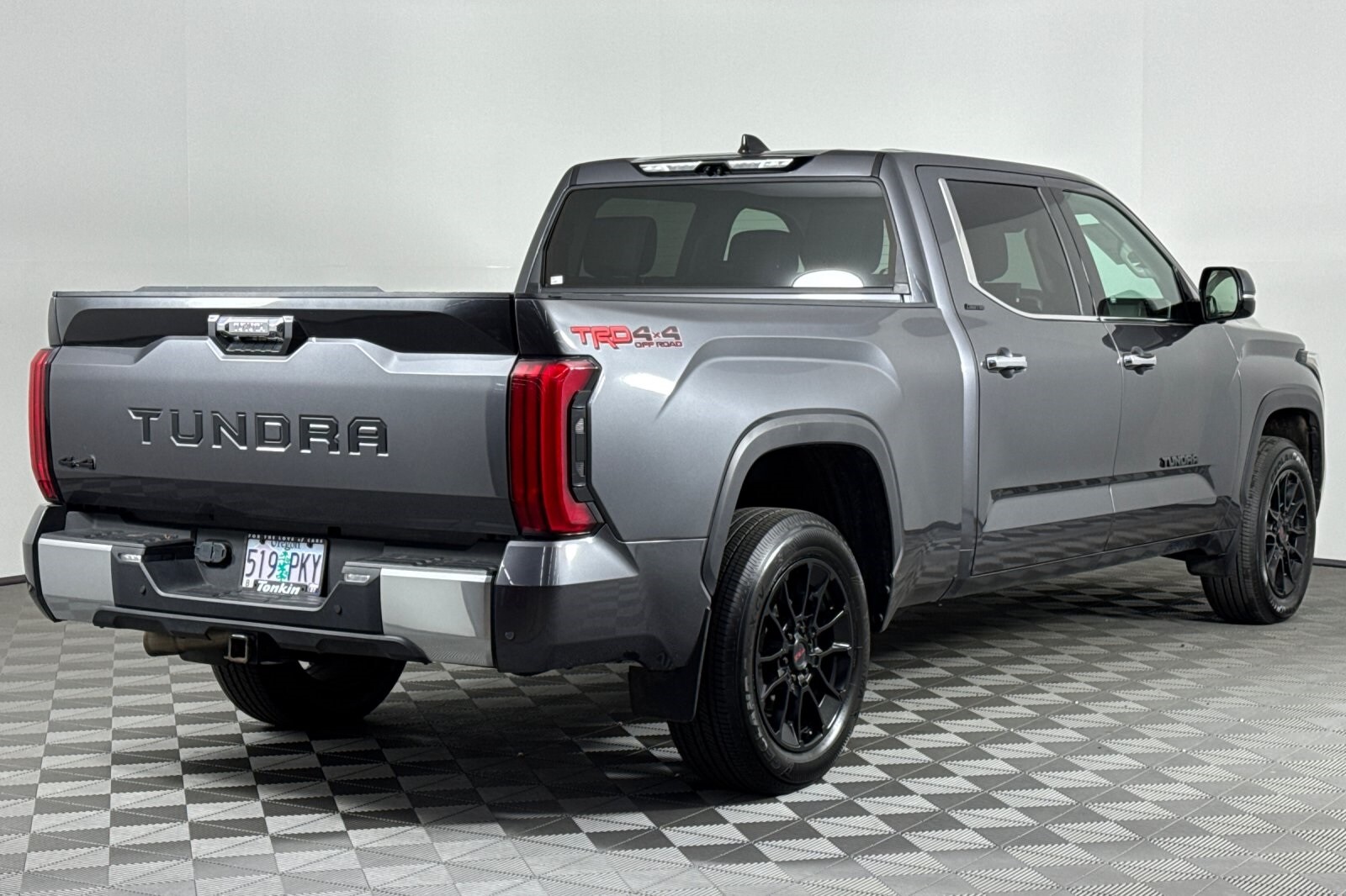 2023 Toyota Tundra Limited photo 4