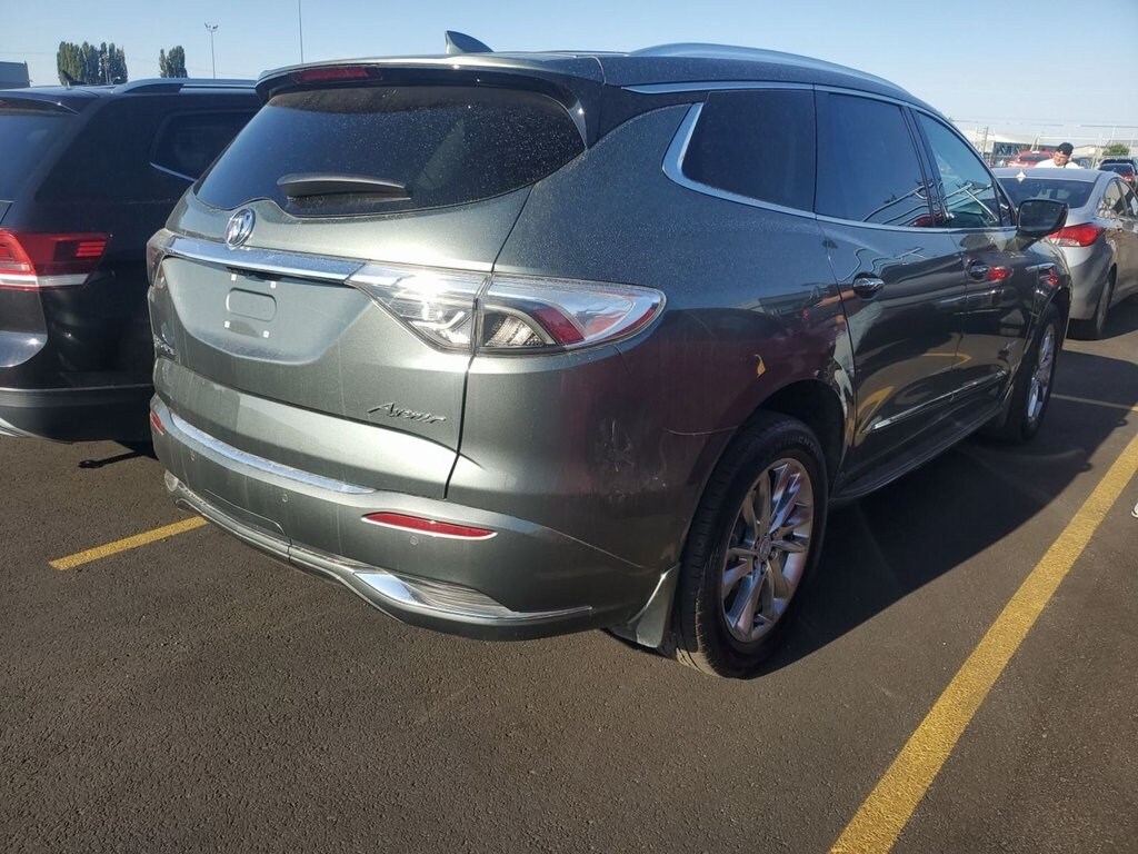 2023 Buick Enclave Avenir photo 3