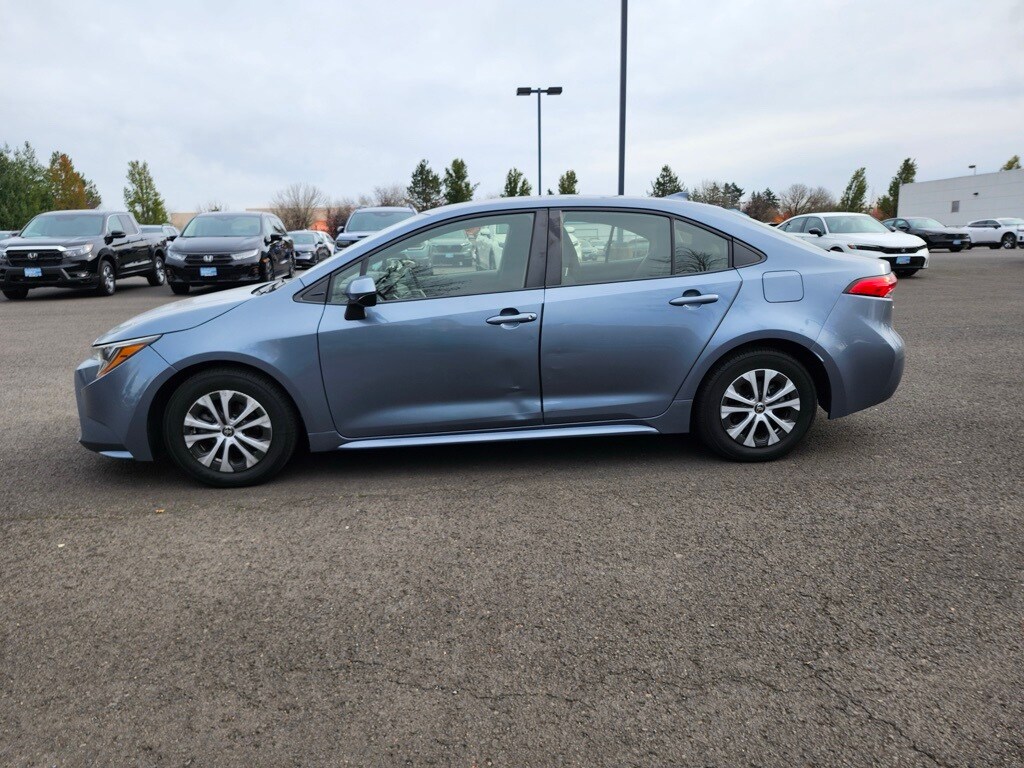 2022 Toyota Corolla Hybrid LE photo 4