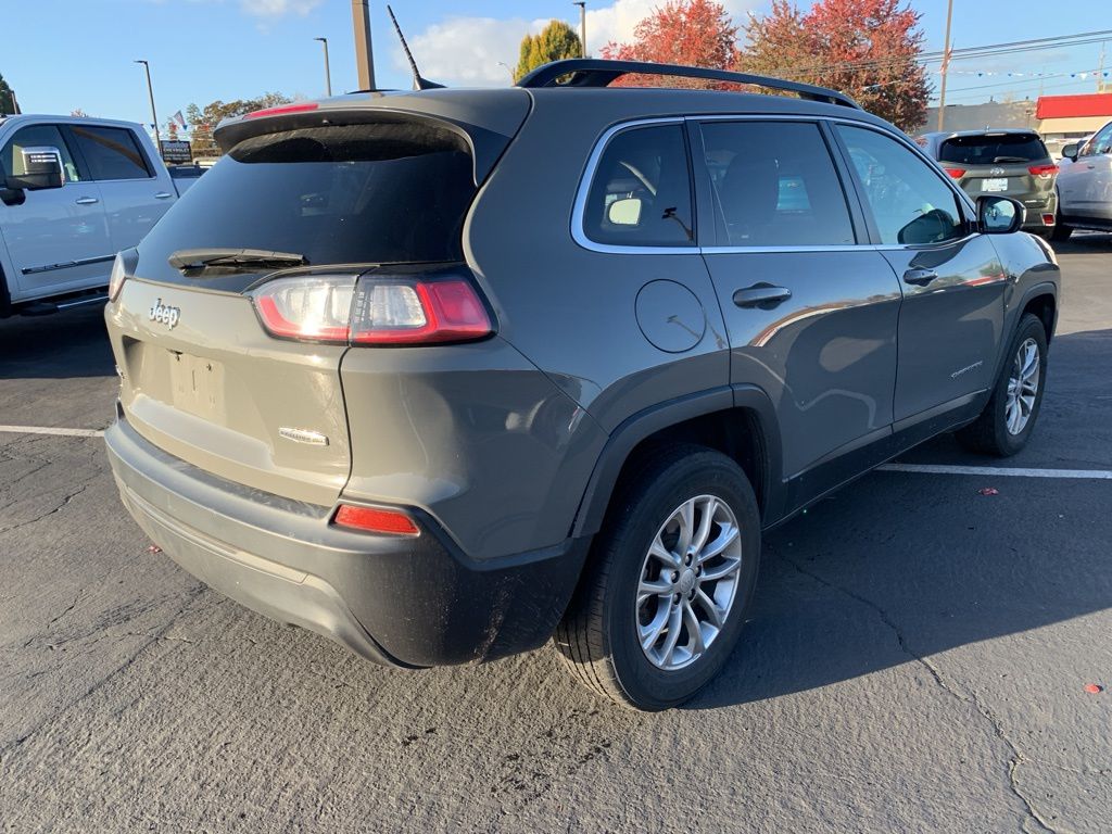 2022 Jeep Cherokee Latitude Lux photo 3