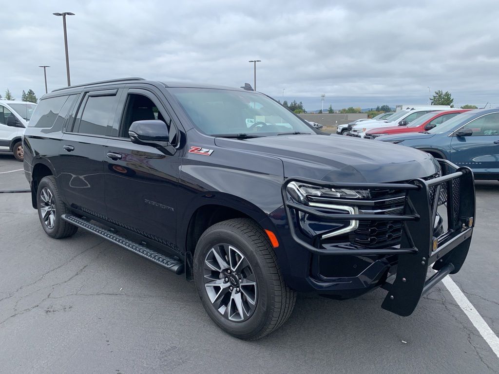 2022 Chevrolet Suburban Z71 photo 4