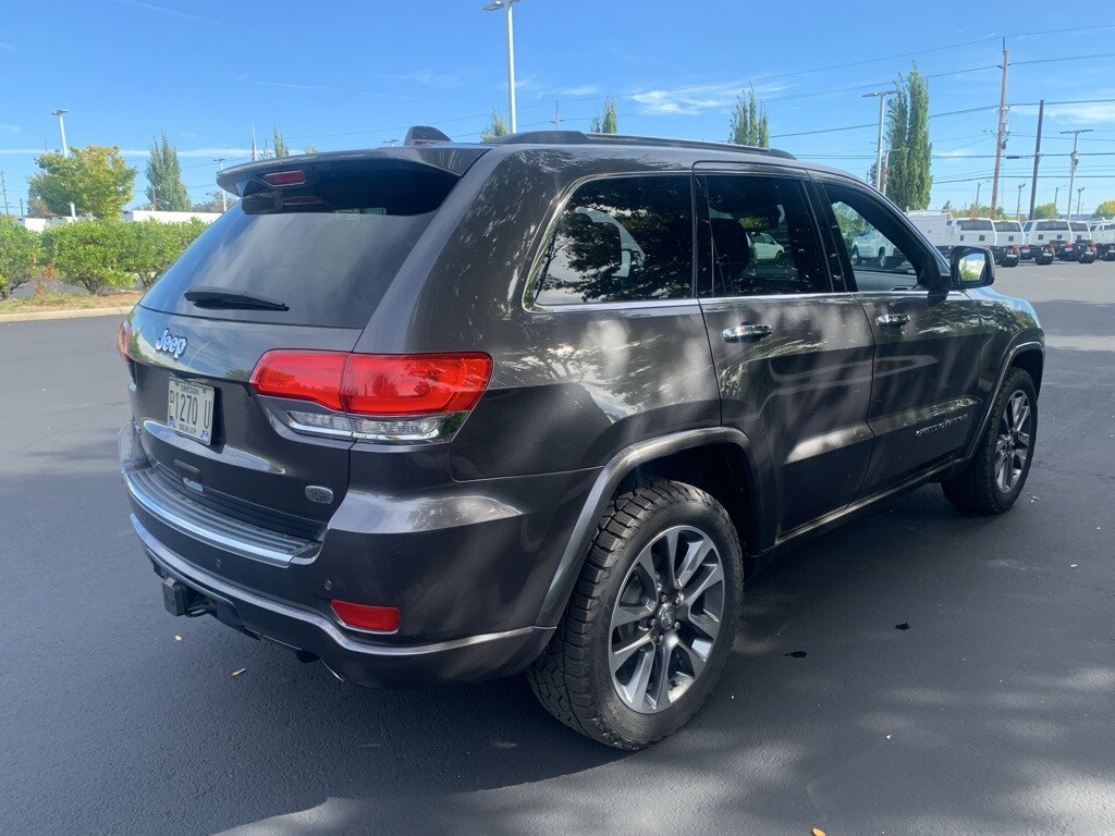 2017 Jeep Grand Cherokee Overland photo 3