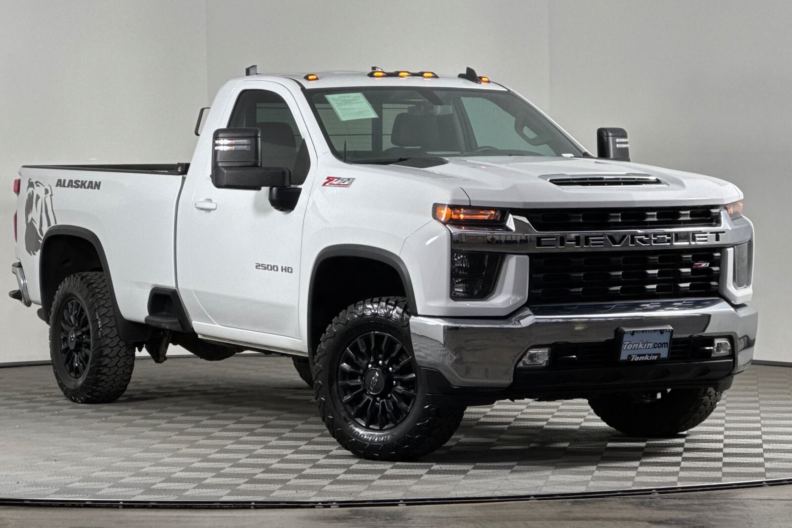2023 Chevrolet Silverado 2500HD LT photo 2