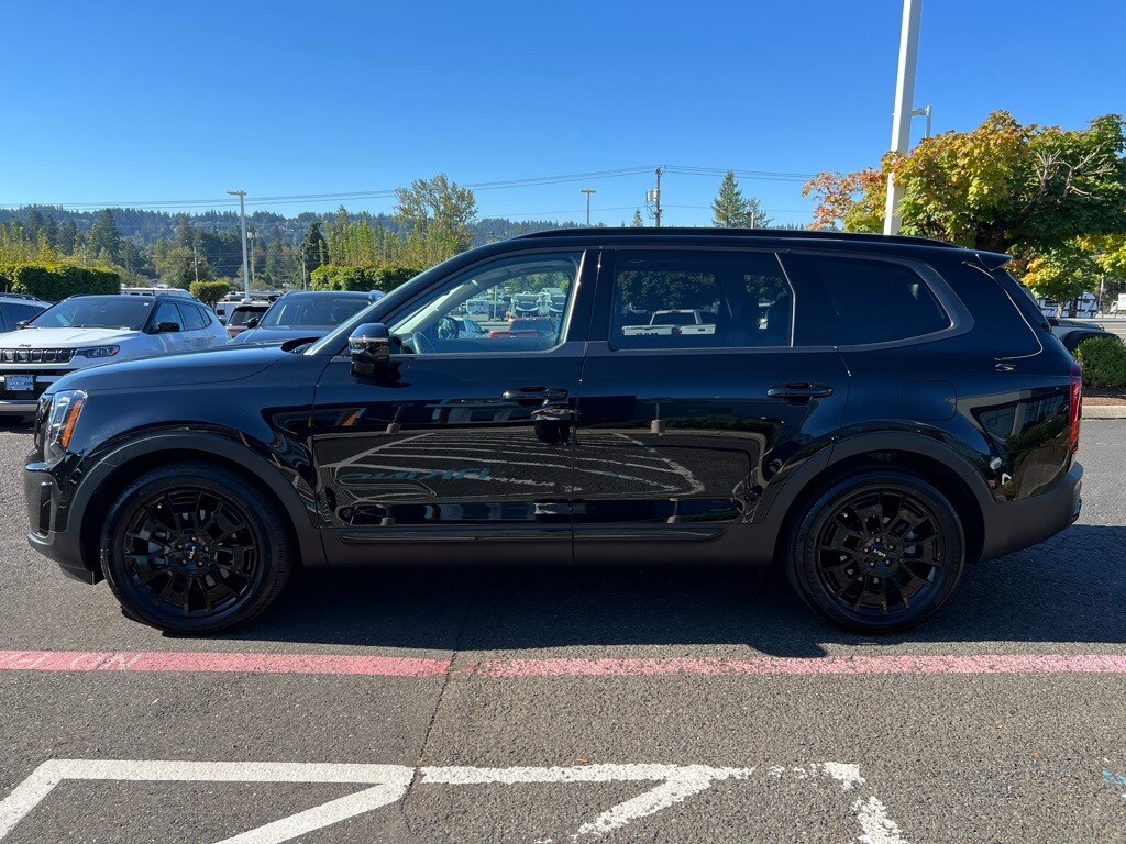 2022 Kia Telluride SX photo 3