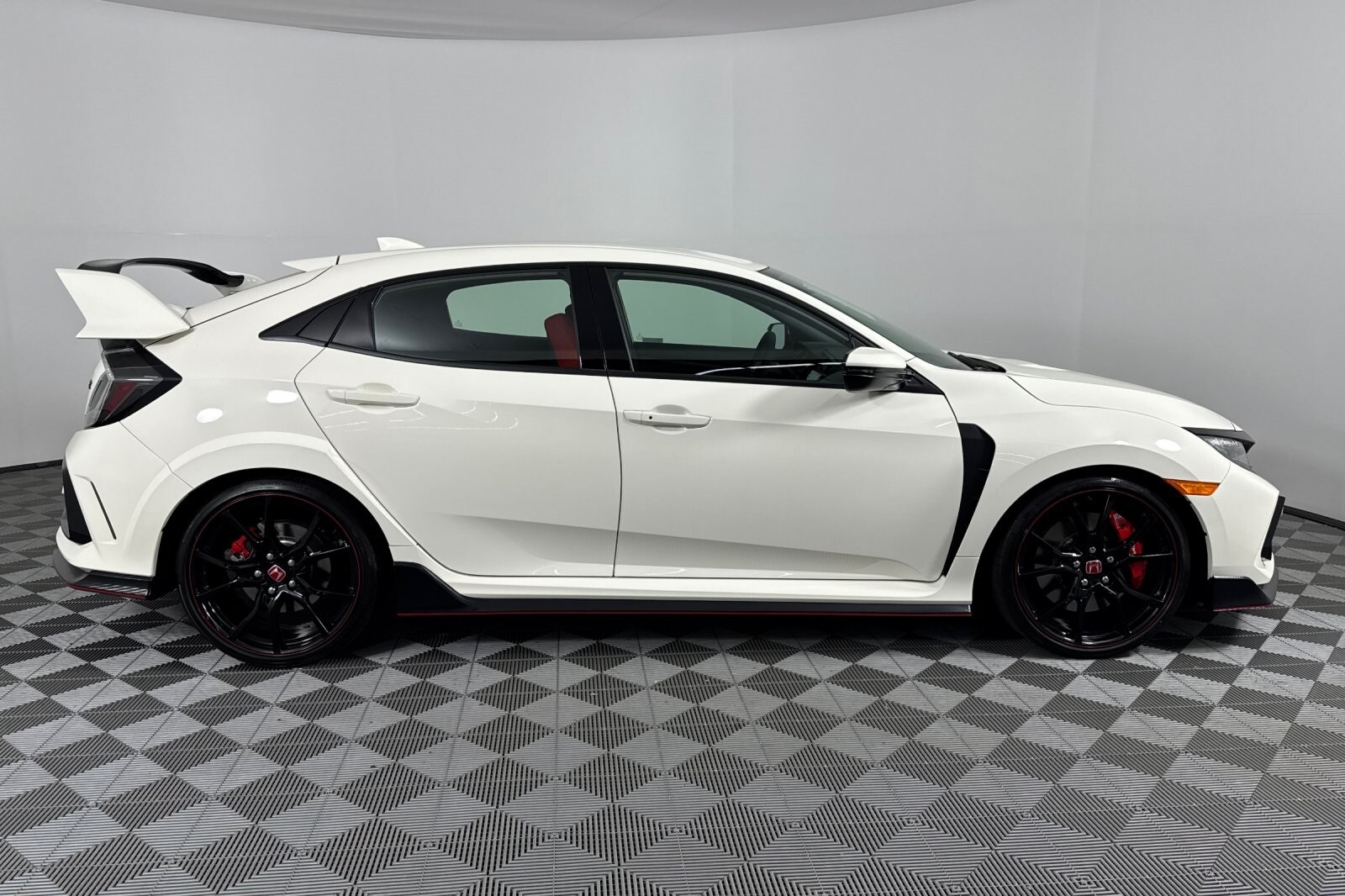 2021 Honda Civic Type R Touring photo 3