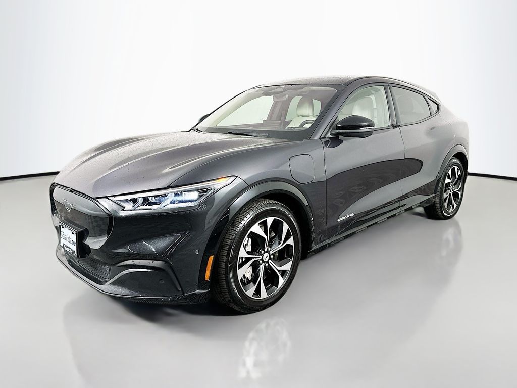 2021 Ford Mustang Mach-E Premium photo 3