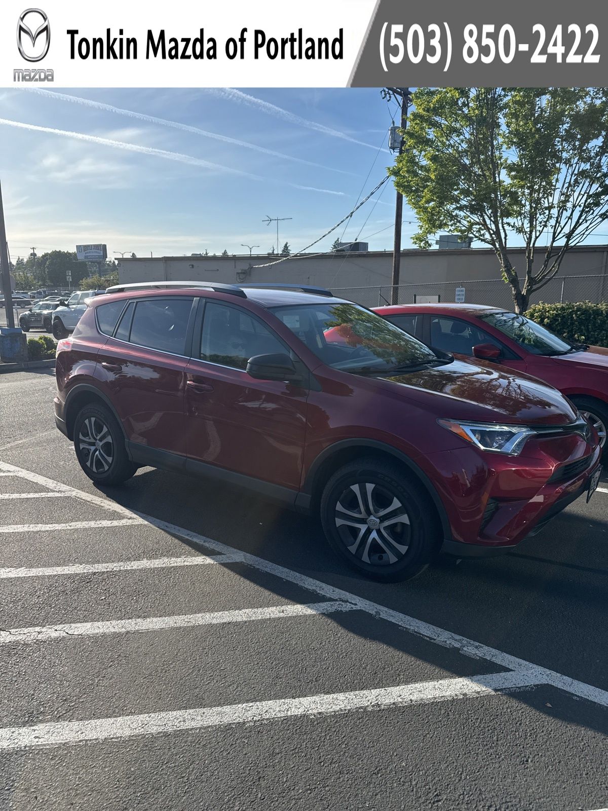 2018 Toyota RAV4 LE AWD's photo