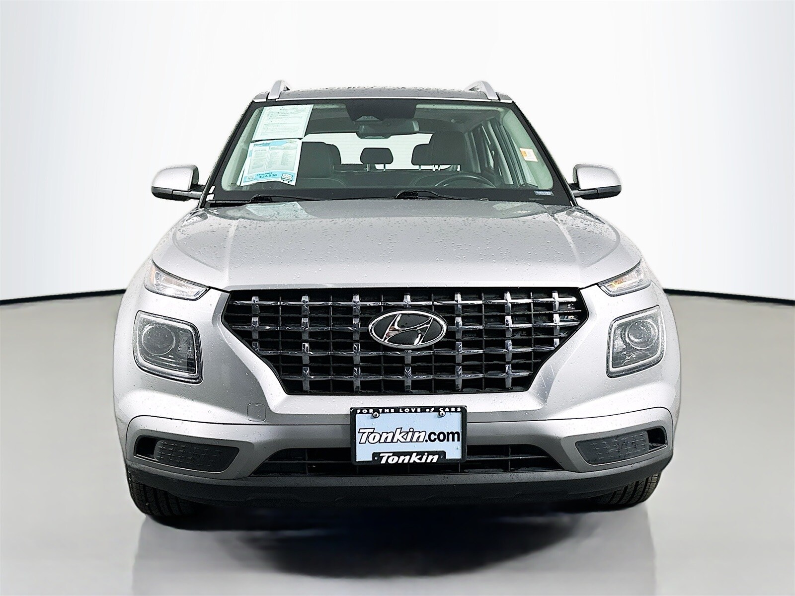 2023 Hyundai Venue SEL photo 2