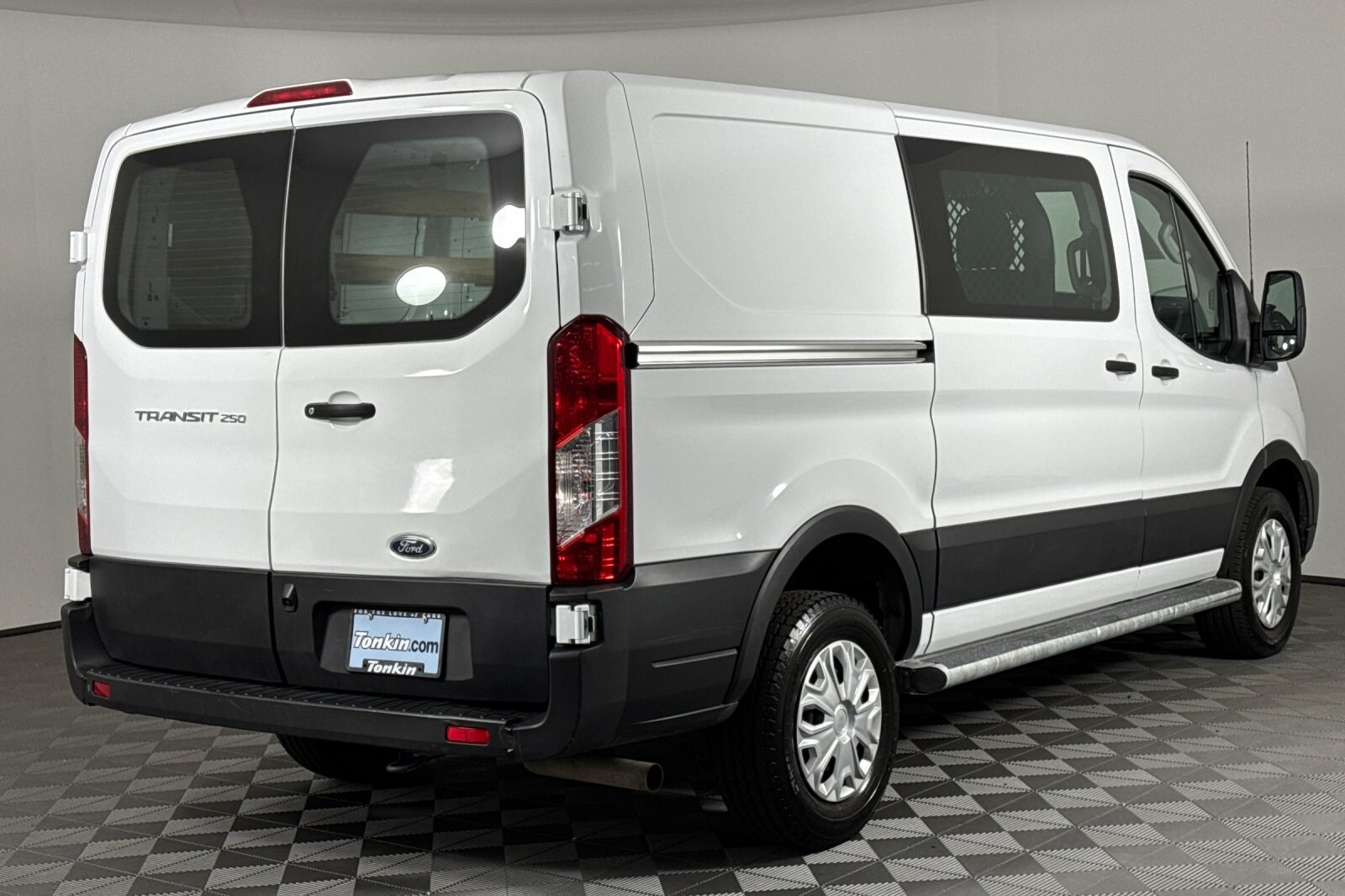 2021 Ford Transit Cargo Van photo 4