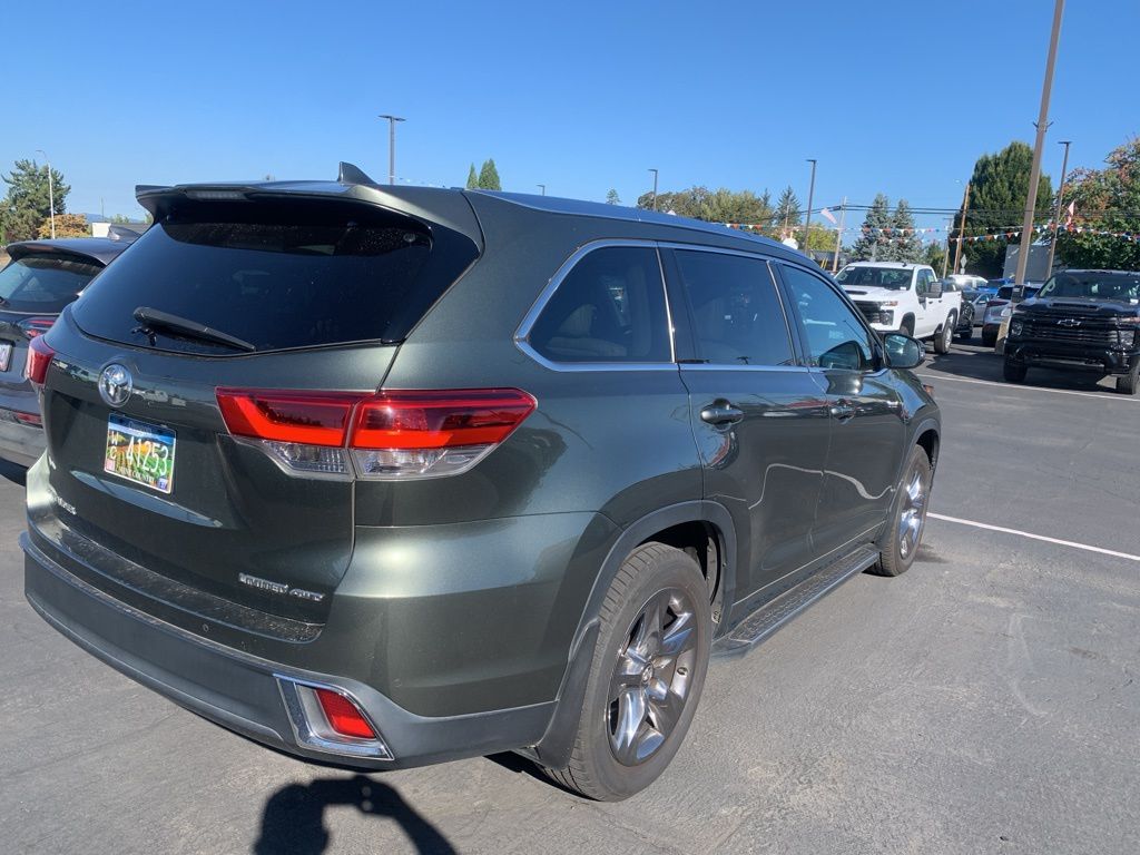 2019 Toyota Highlander Limited photo 2
