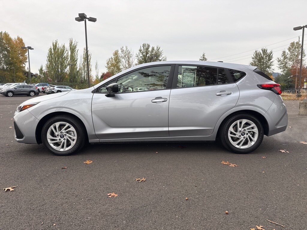 2025 Subaru Impreza Base photo 4