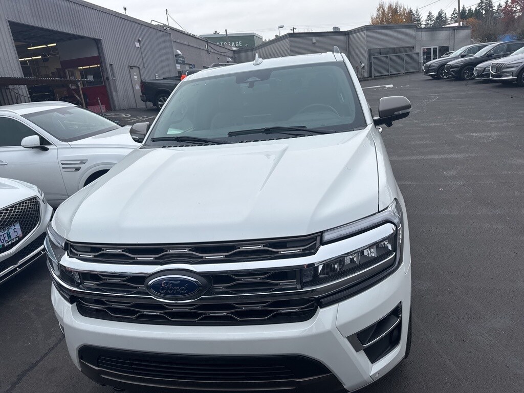 2024 Ford Expedition MAX King Ranch photo 2