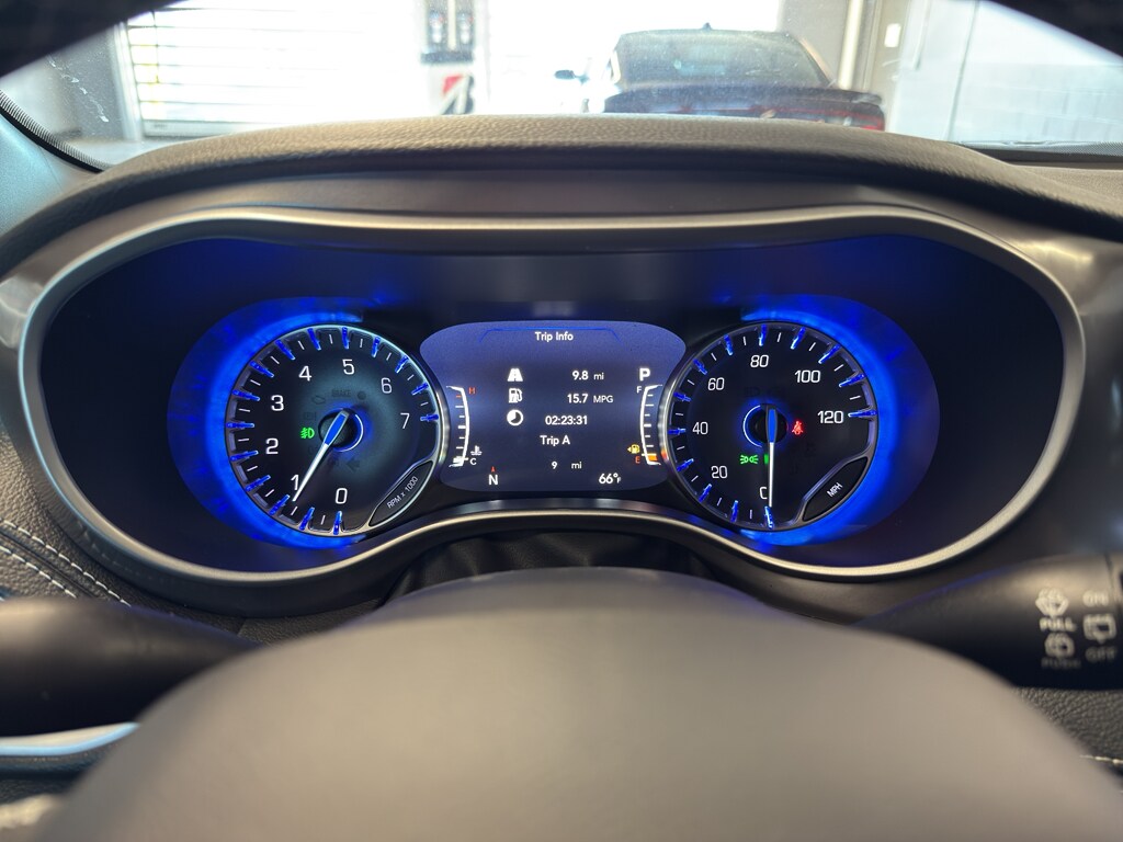 2026 Chrysler Pacifica photo 3