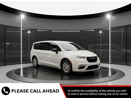 2026 Chrysler Pacifica SELECT Passenger Van