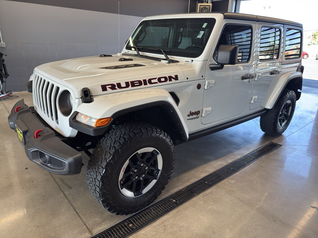 2022 Jeep Wrangler Unlimited Rubicon photo 2