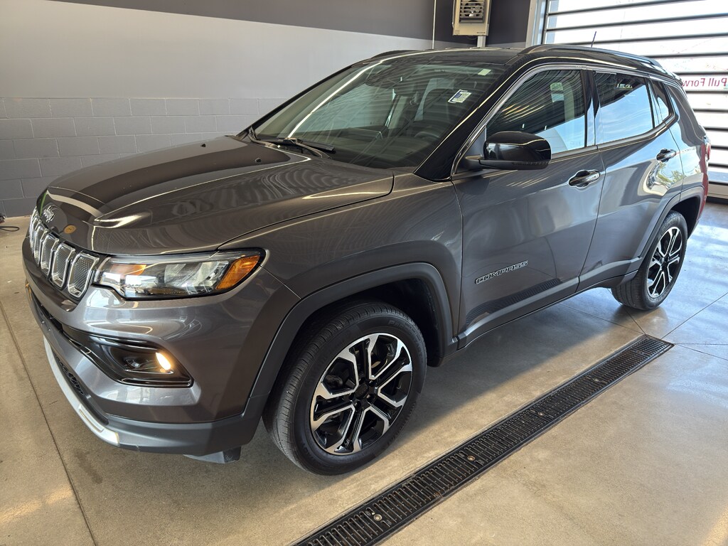 2022 Jeep Compass Limited photo 2