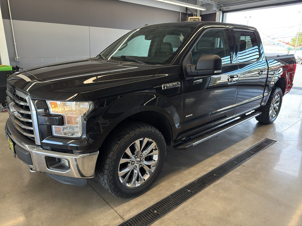 2015 Ford F-150 XLT photo 2