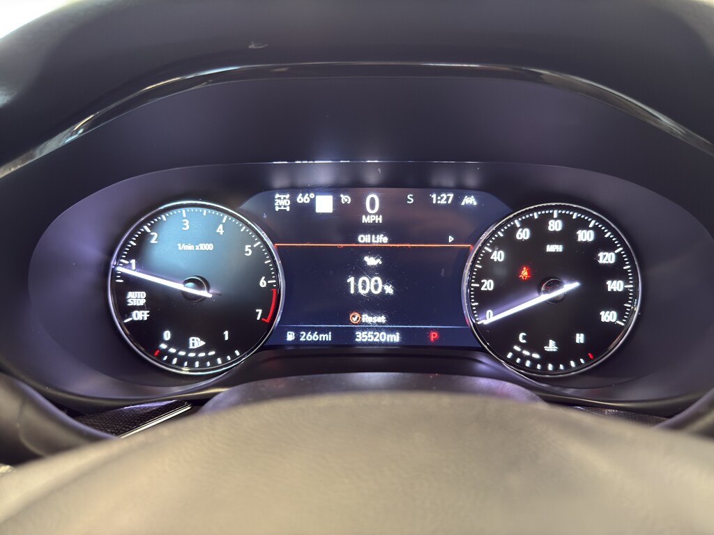 2022 Buick Envision Essence photo 2