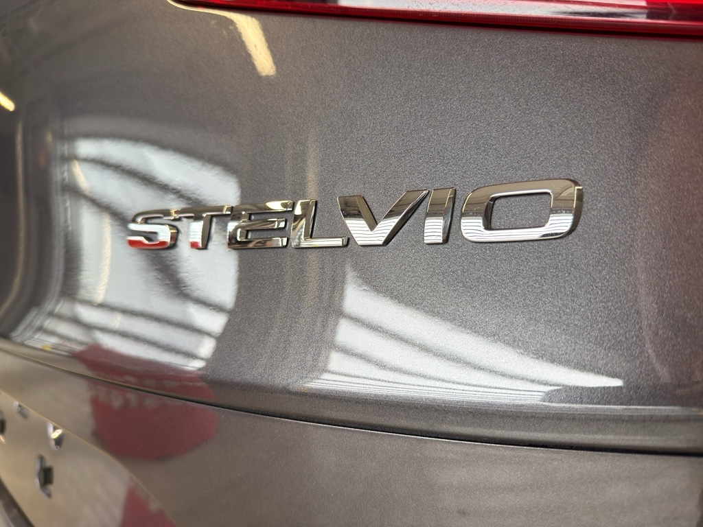 2023 Alfa Romeo Stelvio Quadrifoglio - Photo 20