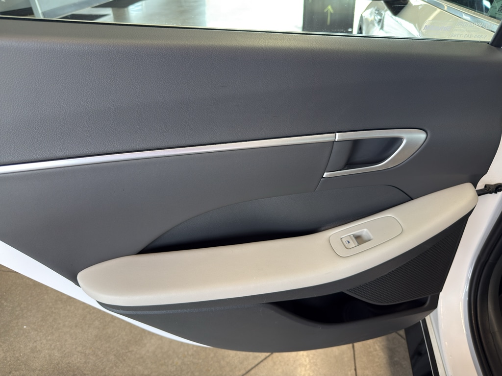 2025 Hyundai Sonata SEL - Photo 20