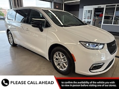 2026 Chrysler Pacifica SELECT Passenger Van