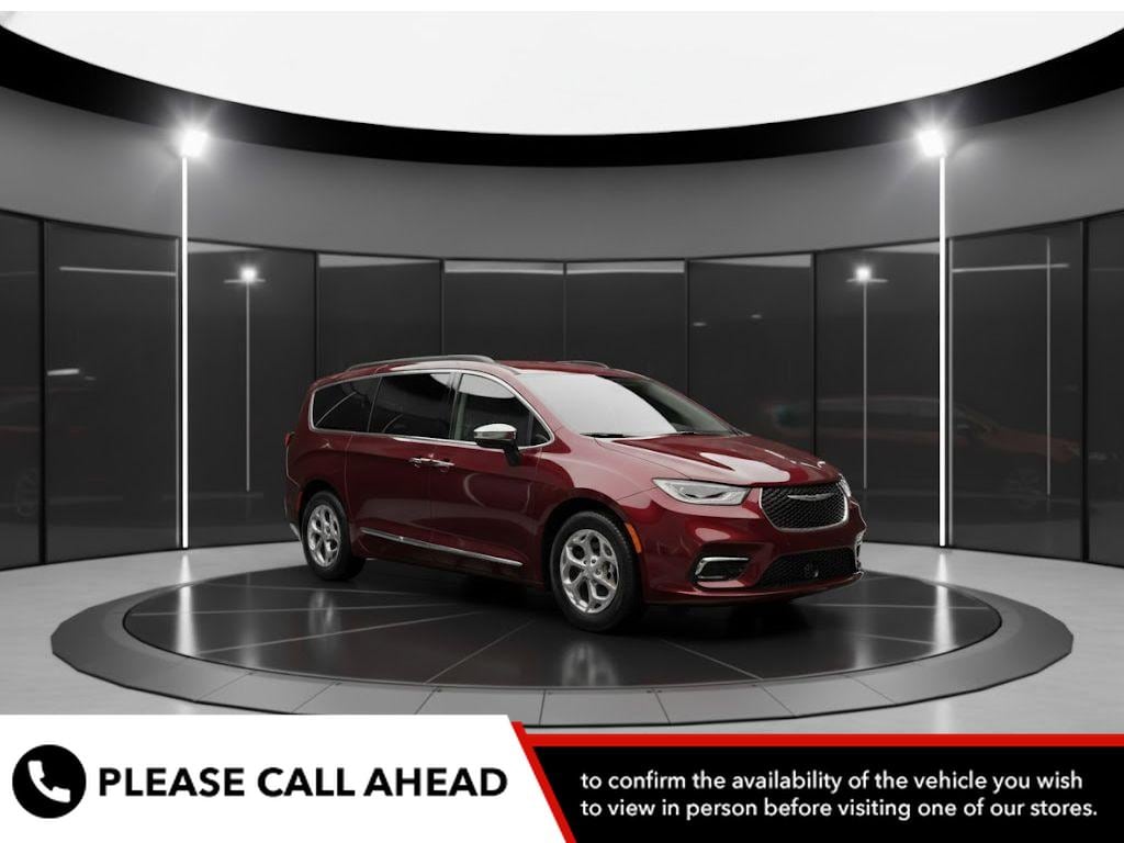 2023 Chrysler Pacifica Van Passenger Van 