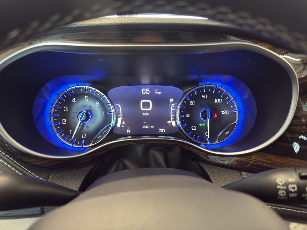 2024 Chrysler Pacifica Limited photo 4